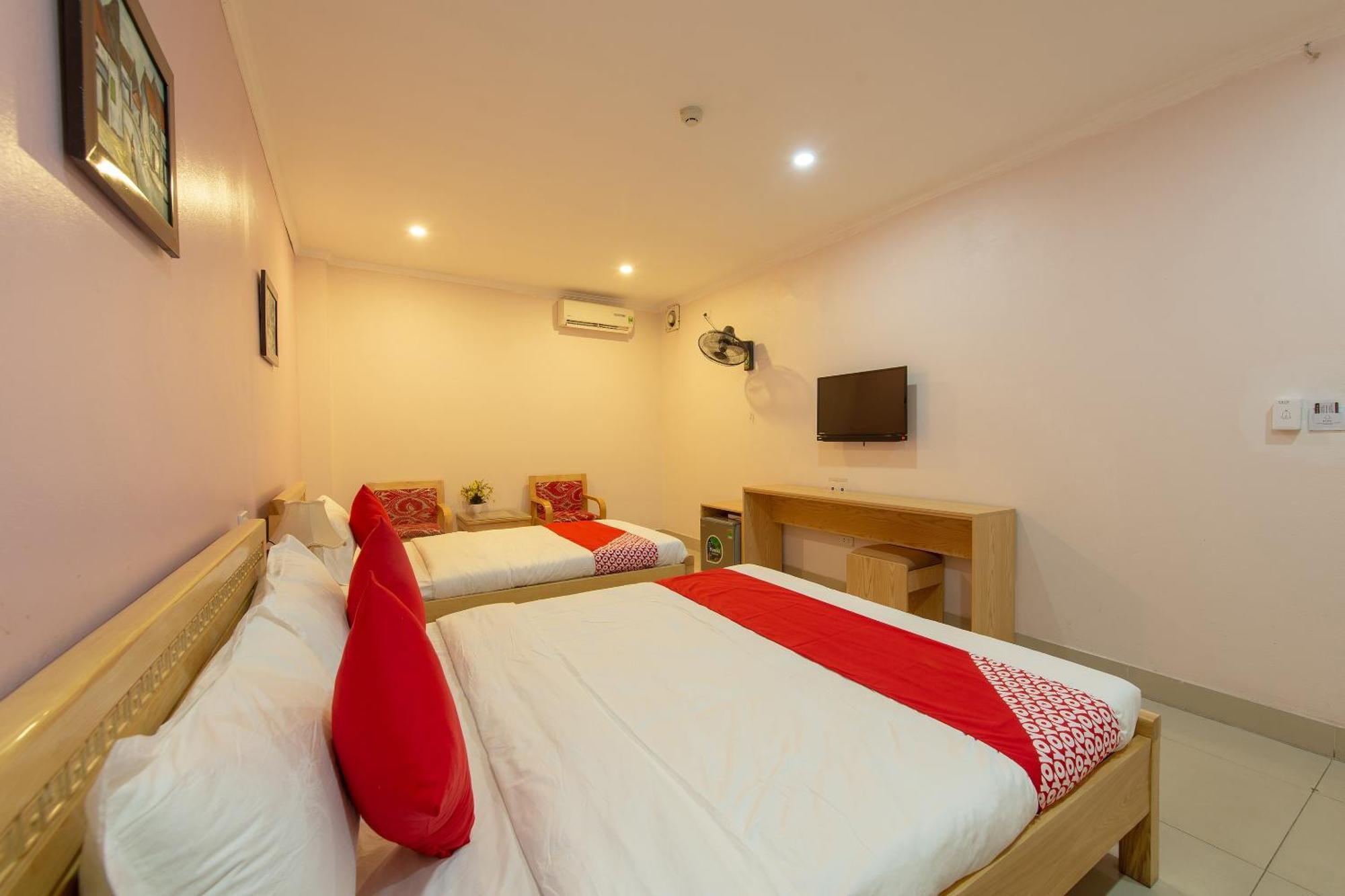 האנוי Capital O 417 Truong Son Hotel מראה חיצוני תמונה