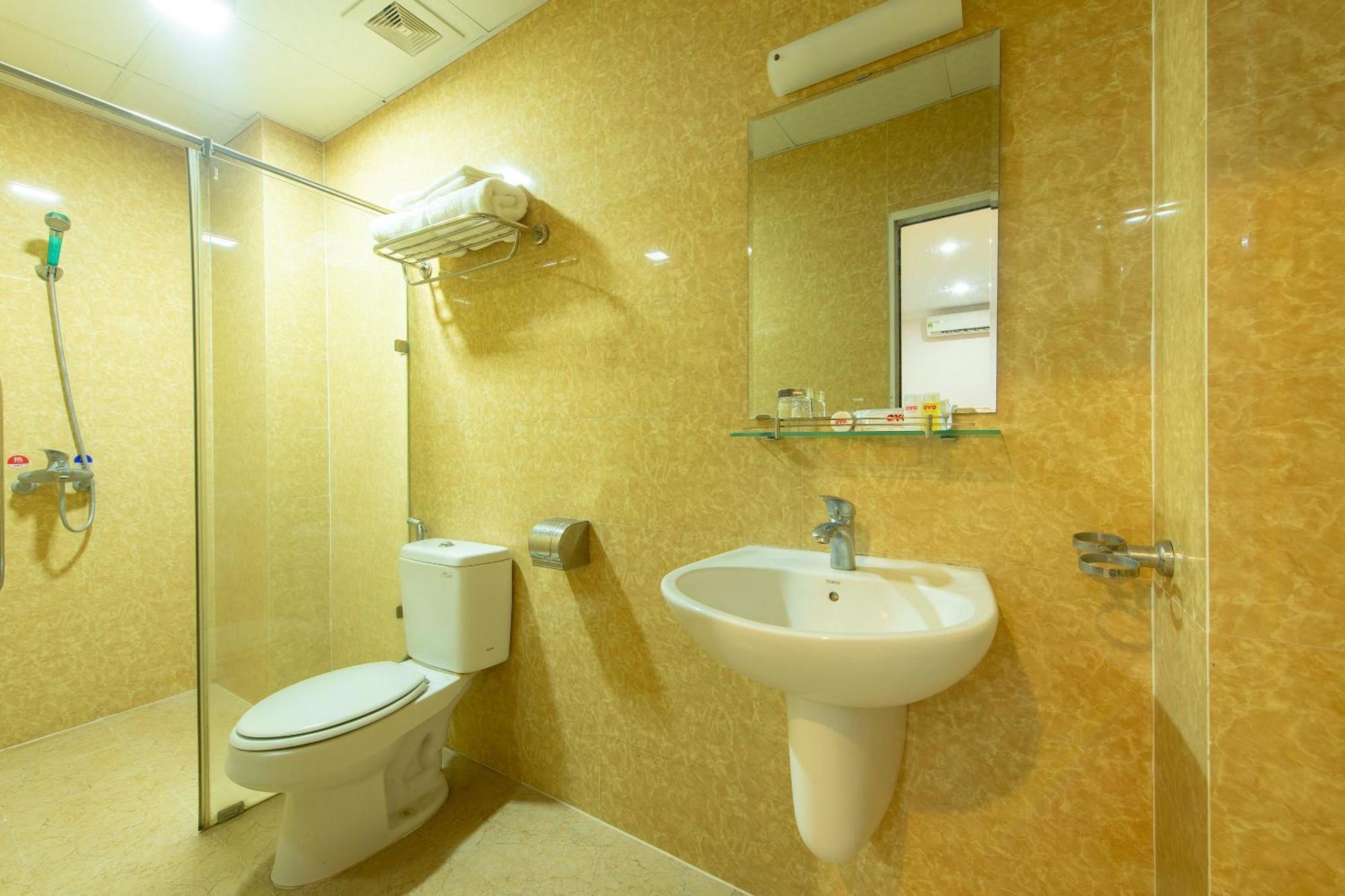 האנוי Capital O 417 Truong Son Hotel מראה חיצוני תמונה