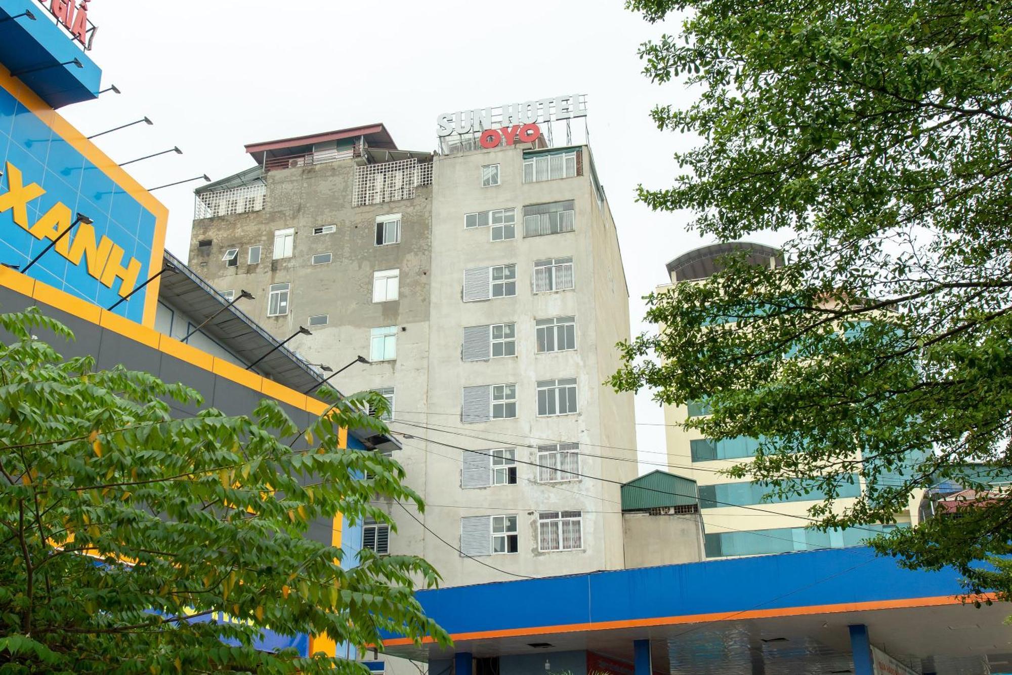 האנוי Capital O 417 Truong Son Hotel מראה חיצוני תמונה